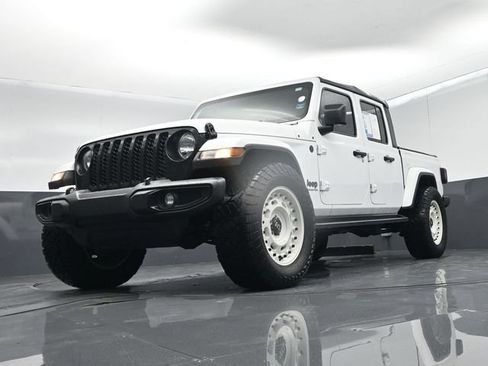 Used 2021 Jeep Gladiator Sport AWD/4WD image 45