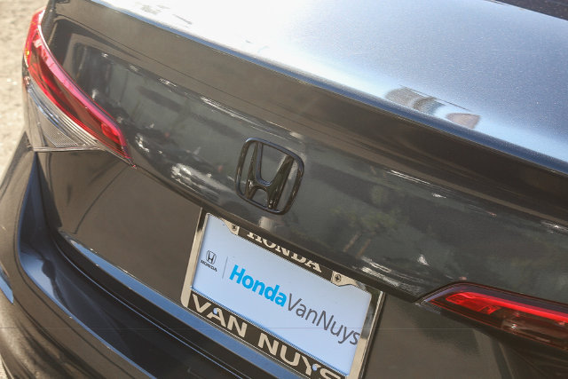 Used 2023 Honda Civic Touring image 9