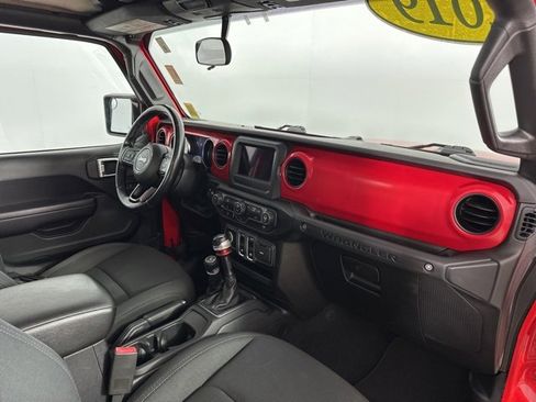Used 2019 Jeep Wrangler Sport S image 25