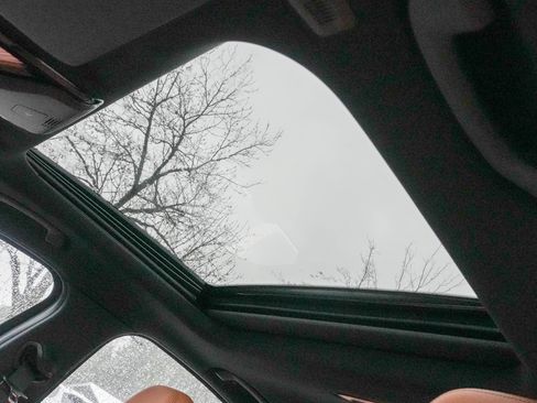 Certified 2025 BMW 330i Sedan image 14