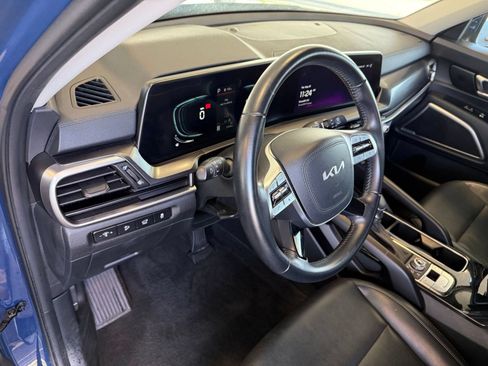Used 2025 Kia Telluride S AWD/4WD image 4