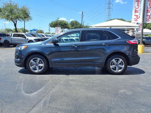Used 2022 Ford Edge SEL AWD/4WD image 9