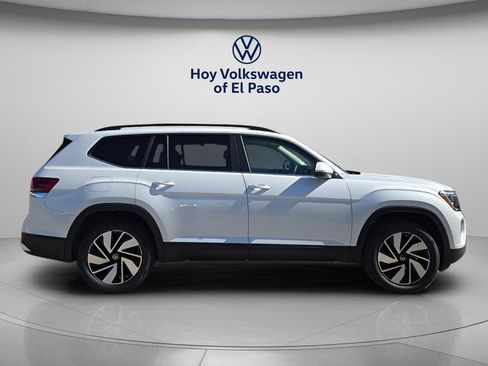 New 2026 Volkswagen Atlas SE FWD image 2
