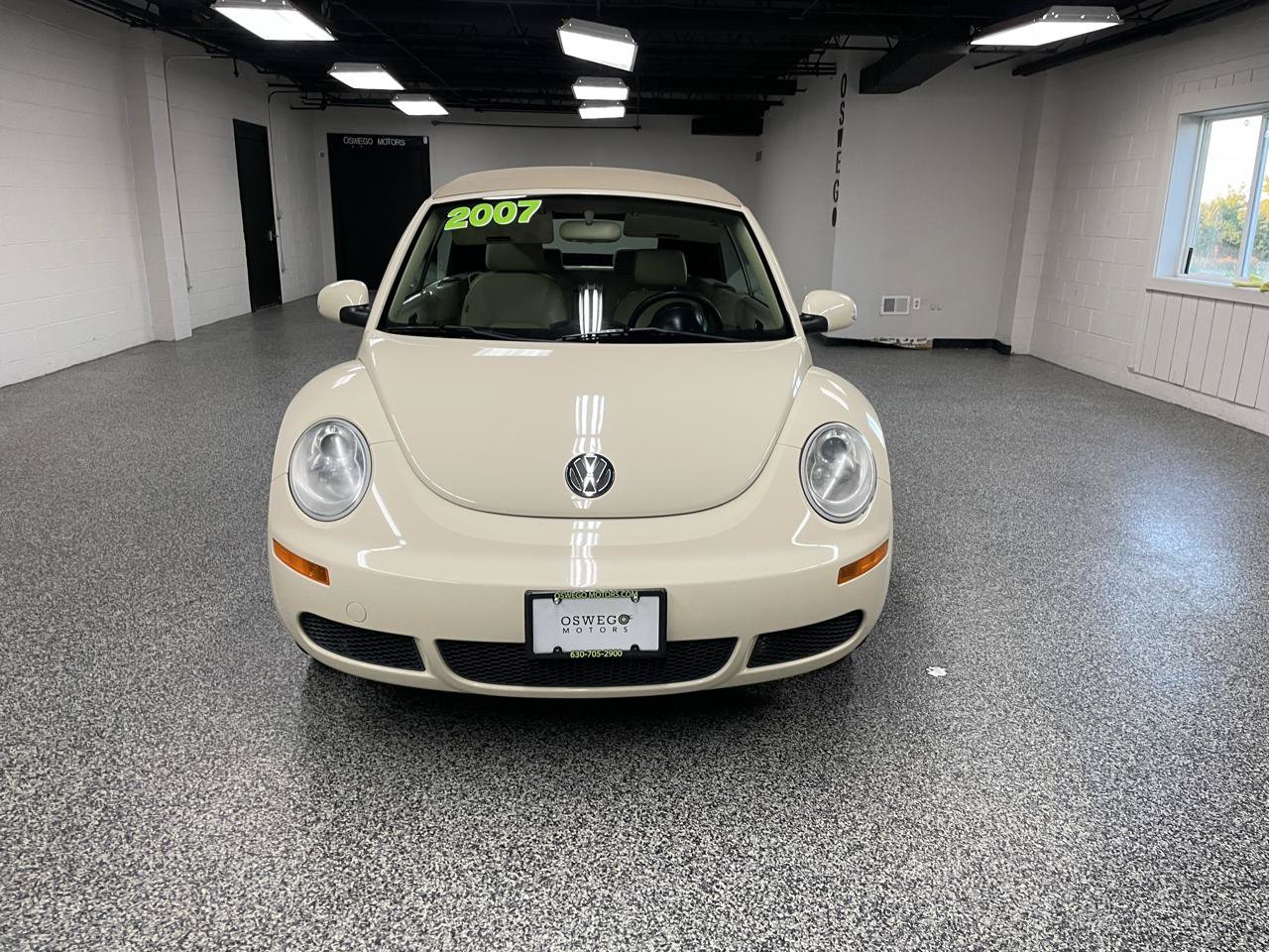 Used 2007 Volkswagen Beetle Convertible w/ Package 1 FWD image 10
