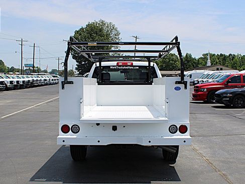 Used 2024 RAM 2500 Tradesman RWD image 17