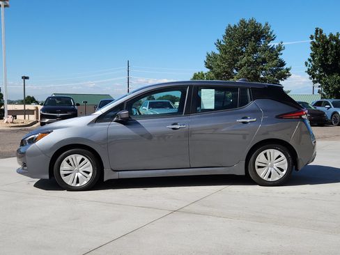 Used 2025 Nissan Leaf S FWD image 2