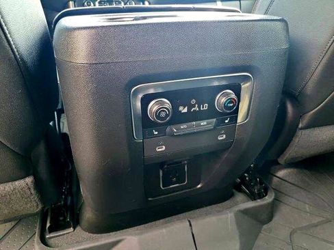 Used 2024 Chevrolet Tahoe High Country w/ Premium Package image 13