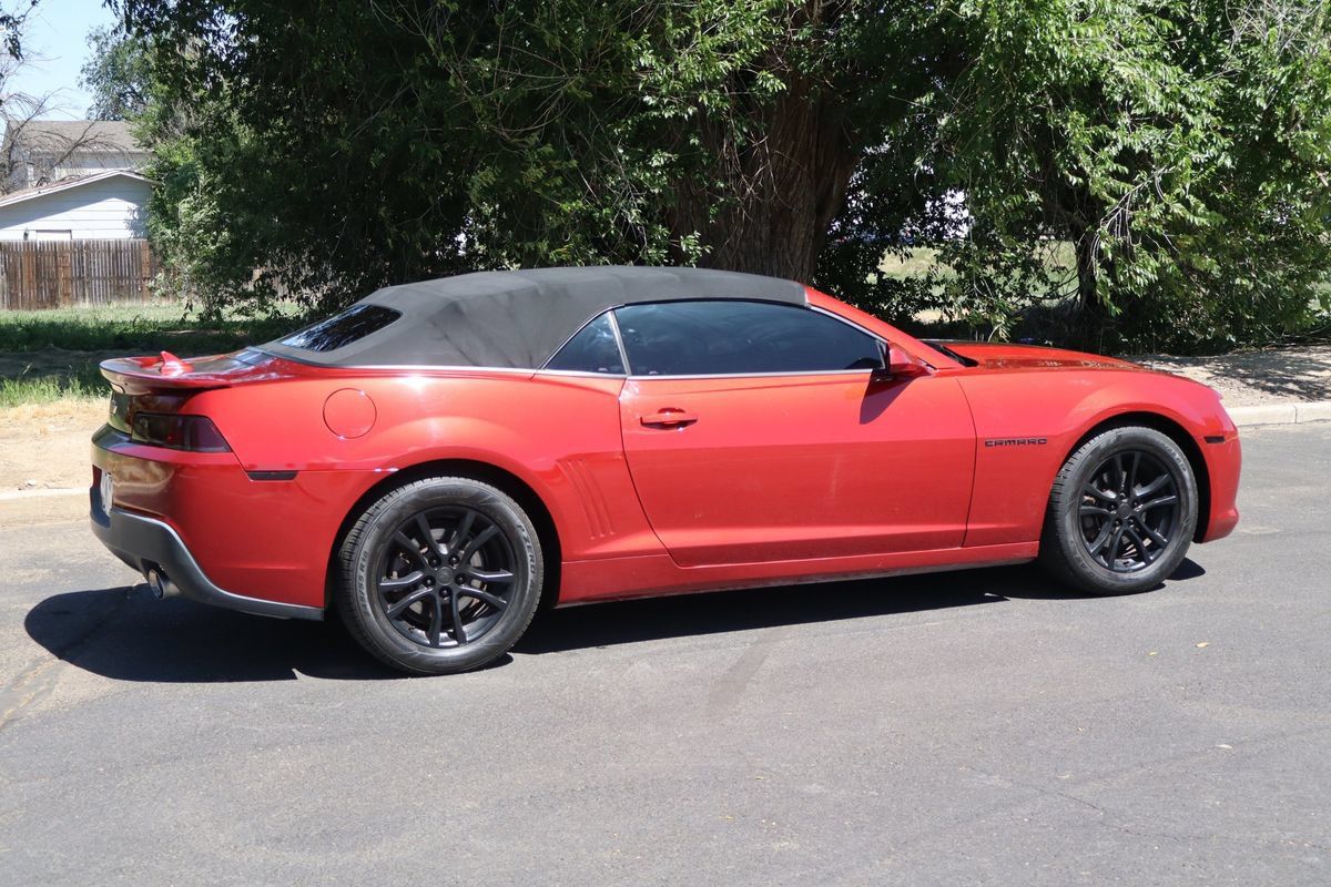 Used 2014 Chevrolet Camaro LT RWD image 4