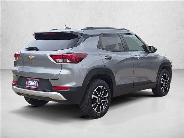 Used 2025 Chevrolet TrailBlazer LT AWD/4WD image 5
