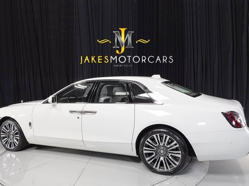 Used 2022 Rolls-Royce Ghost w/ Ghost Package AWD/4WD image 7