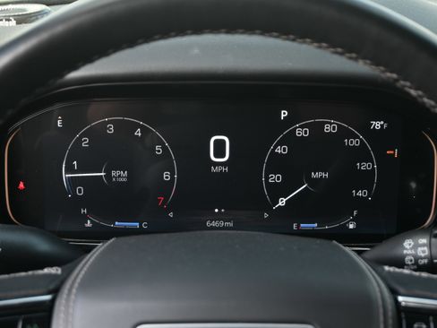 Used 2022 Jeep Grand Wagoneer Series II AWD/4WD image 19