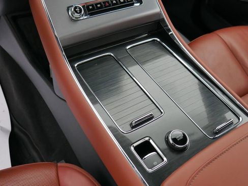 Used 2025 Lincoln Aviator Reserve w/ Jet Appearance Package image 39