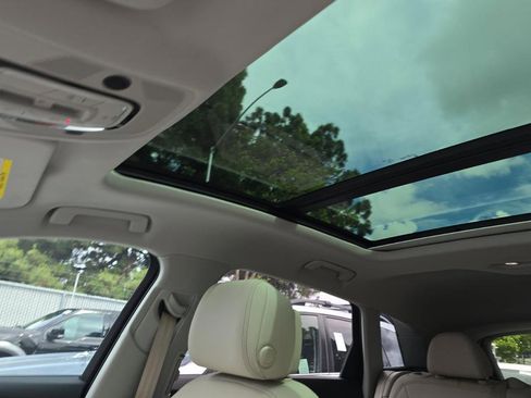 Used 2024 Audi Q8 e-tron Premium Plus w/ Premium Plus Package AWD/4WD image 9