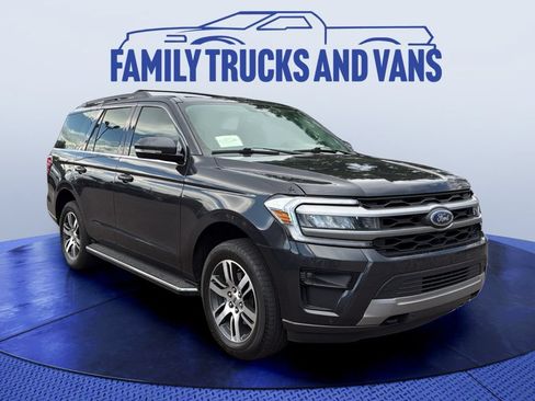 Used 2023 Ford Expedition XLT AWD/4WD image 7