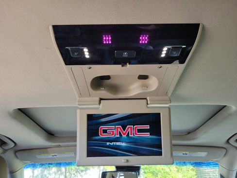 Used 2019 GMC Yukon SLT w/ Open Road Package image 14