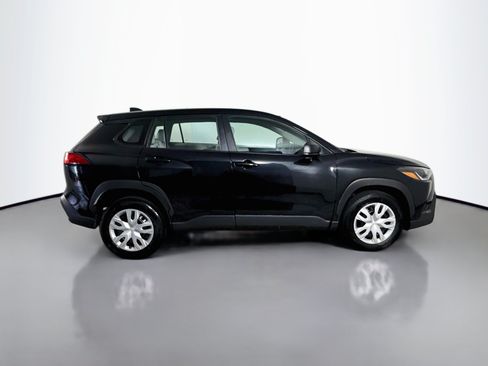 Used 2024 Toyota Corolla Cross L FWD image 11