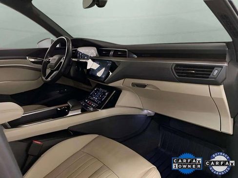 Used 2024 Audi Q8 e-tron Premium image 72