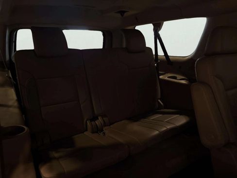 Used 2018 Chevrolet Suburban Premier AWD/4WD image 26