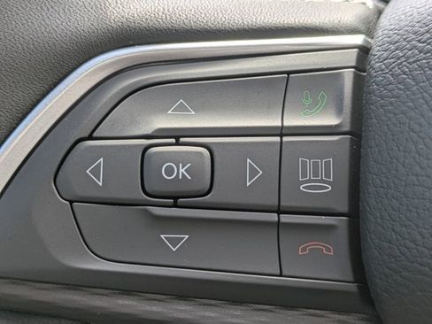 New 2025 Jeep Grand Cherokee Altitude image 22