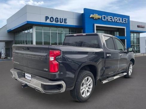 Used 2022 Chevrolet Silverado 1500 LTZ AWD/4WD image 2