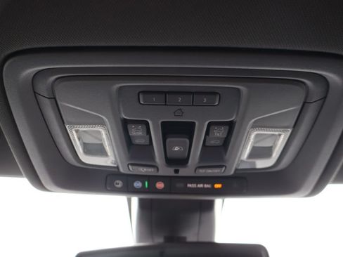 Used 2019 Chevrolet Silverado 1500 High Country AWD/4WD image 17