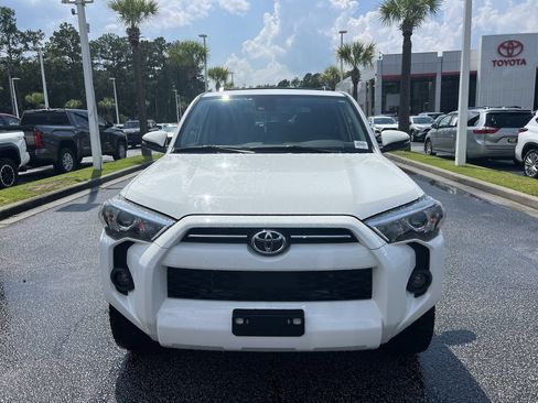 Used 2023 Toyota 4Runner SR5 Premium w/ Moonroof Package AWD/4WD image 3