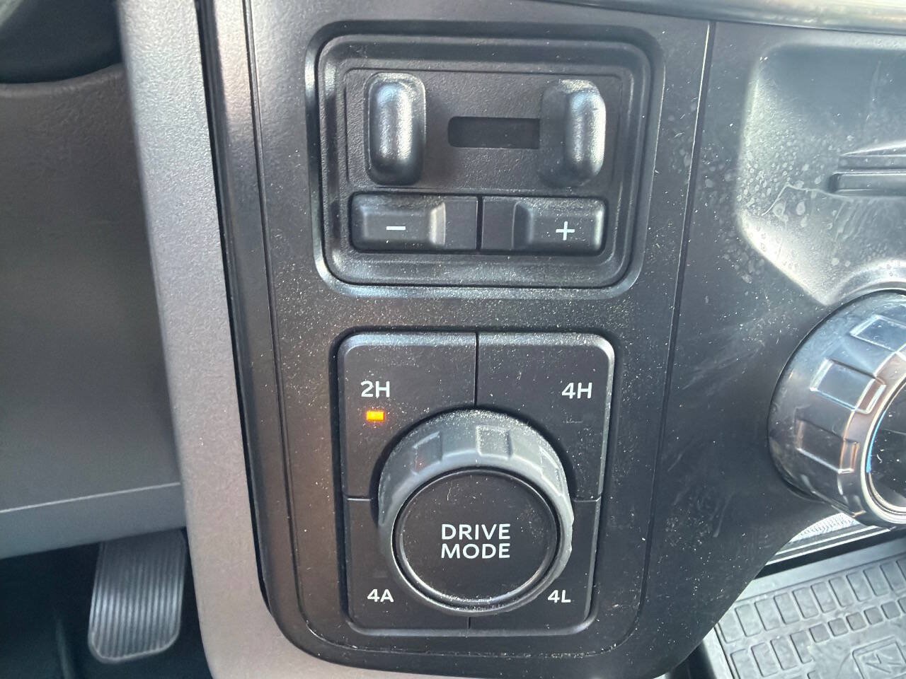 Used 2022 Ford F150 Lariat w/ Equipment Group 502A High AWD/4WD image 23