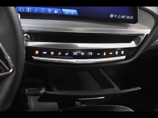 Certified 2024 Cadillac Lyriq Luxury AWD/4WD image 15