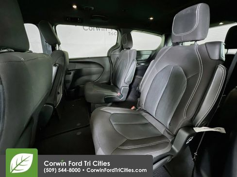 Used 2021 Chrysler Pacifica Touring w/ S Appearance Package FWD image 27