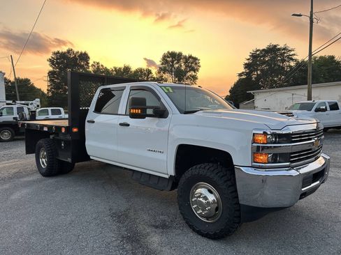 Used 2017 Chevrolet Silverado 3500 W/T w/ WT Convenience Package AWD/4WD image 6