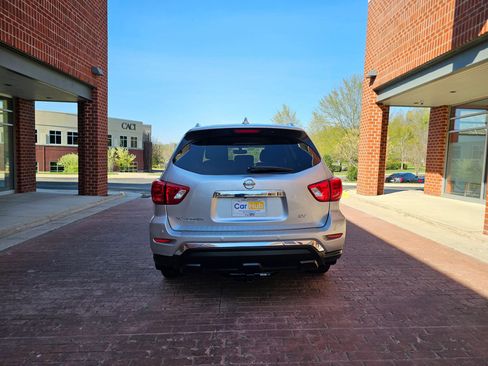 Used 2020 Nissan Pathfinder SV w/ Cargo Package image 5