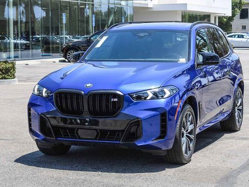 Used 2024 BMW X5 M60i AWD/4WD image 3