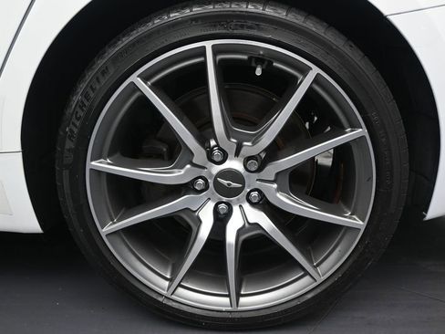 Used 2022 Genesis G70 3.3T AWD/4WD image 10