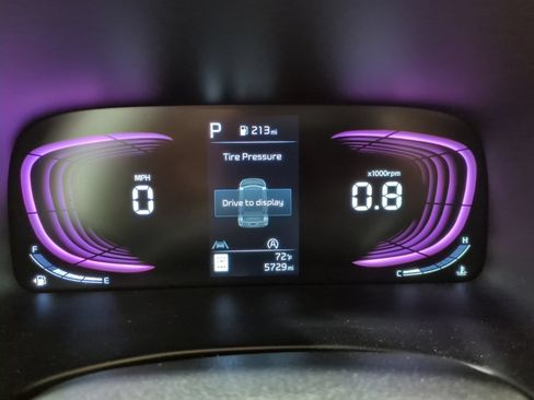Certified 2023 Kia Soul LX FWD image 17