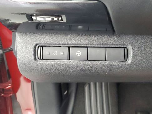 Used 2022 Nissan Pathfinder SV FWD image 31