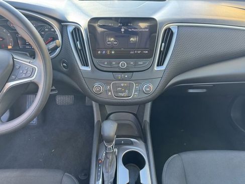 Used 2022 Chevrolet Malibu LS image 20