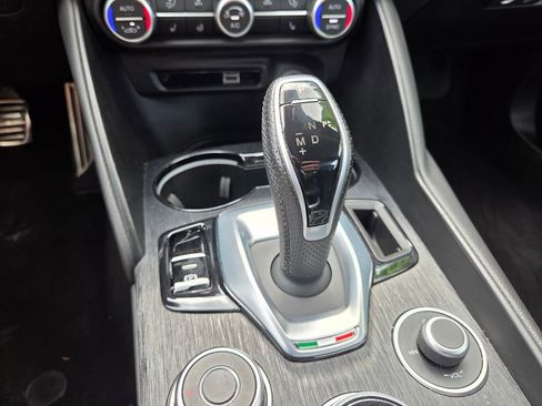 Used 2023 Alfa Romeo Giulia Sprint AWD/4WD image 28