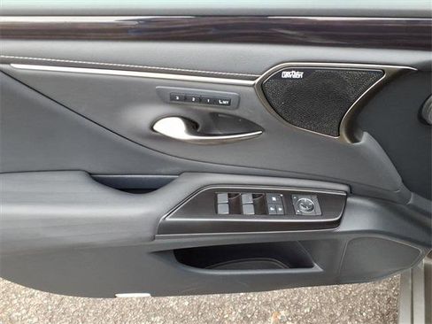 Certified 2019 Lexus ES 350 image 10