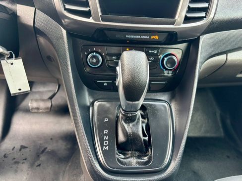 Used 2022 Ford Transit Connect XL FWD image 20