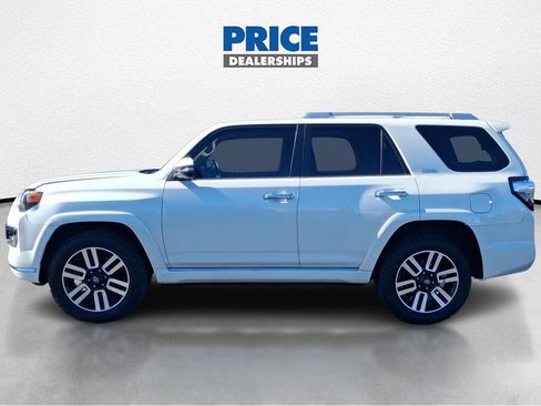 Used 2017 Toyota 4Runner Limited AWD/4WD image 9