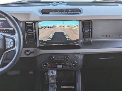 Used 2023 Ford Bronco Wildtrak image 16