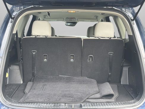 Used 2024 Kia Telluride S FWD image 26