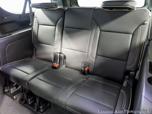 New 2026 Chevrolet Suburban Premier AWD/4WD image 11