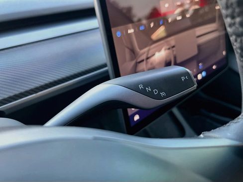 Used 2023 Tesla Model 3 Standard Range RWD image 16