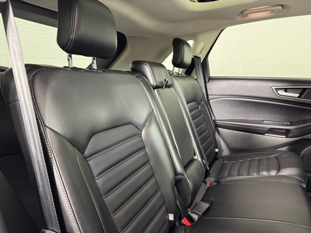 Used 2016 Ford Edge SEL w/ Equipment Group 201A AWD/4WD image 22