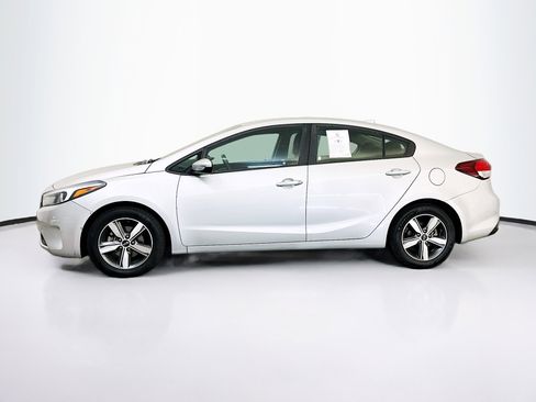 Used 2018 Kia Forte LX w/ LX Popular Package image 4