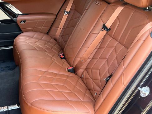 Used 2023 BMW 760i xDrive w/ Executive Package AWD/4WD image 16