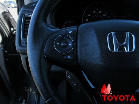 Used 2022 Honda HR-V EX-L image 14