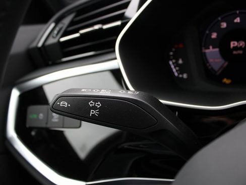 New 2025 Audi Q3 2.0T Premium image 11