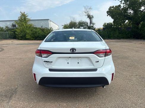 Used 2023 Toyota Corolla LE FWD image 6